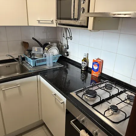 בית אירוח Cozy Room Near The Beach In Parede, Min Stay 2 Weeks