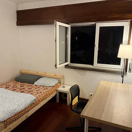 Cozy Room Near The Beach In Parede, Min Stay 2 Weeks בית אירוח *